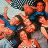 Jennie Garth, Jason Priestley, Ian Ziering, Tori Spelling, Shannen Doherty, Brian Austin Green et Luke Perry de la série Beverly Hills, en 1990