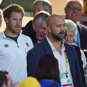 Le prince Harry à Twickenham le 3 octobre 2015, lors de la défaite de l'Angleterre face à l'Australie et son élimination de la Coupe du monde du rugby.