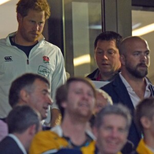 Le prince Harry à Twickenham le 3 octobre 2015, lors de la défaite de l'Angleterre face à l'Australie et son élimination de la Coupe du monde du rugby.