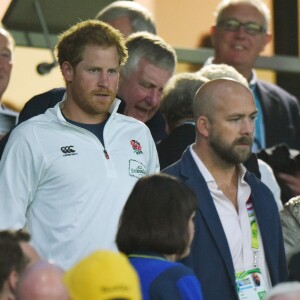 Le prince Harry à Twickenham le 3 octobre 2015, lors de la défaite de l'Angleterre face à l'Australie et son élimination de la Coupe du monde du rugby.