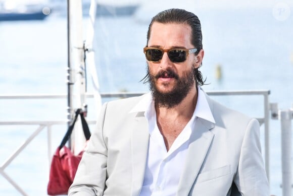 Matthew McConaughey - People sur la plage du Majestic lors du 68e Festival International du Film de Cannes, le 17 mai 2015.