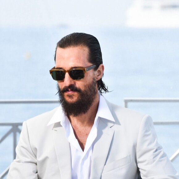 Matthew McConaughey - People sur la plage du Majestic lors du 68e Festival International du Film de Cannes, le 17 mai 2015.