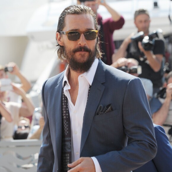 Matthew McConaughey arrivant au photocall du film "The Sea of Trees" (La Forêt des Songes) lors du 68e Festival International du Film de Cannes, le 16 mai 2015.