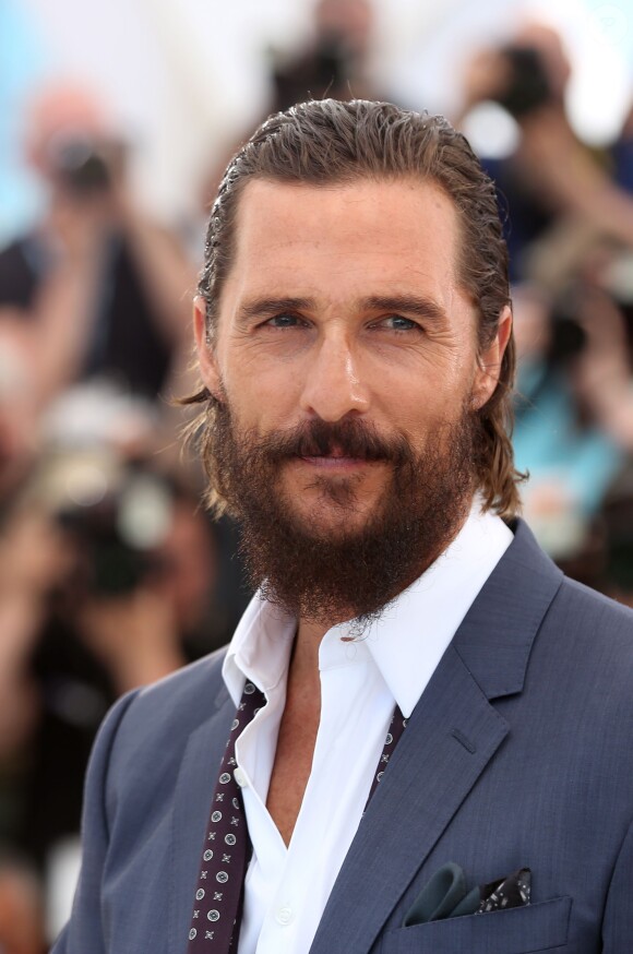 Matthew McConaughey arrivant au photocall du film "The Sea of Trees" (La Forêt des Songes) lors du 68e Festival International du Film de Cannes, le 16 mai 2015.