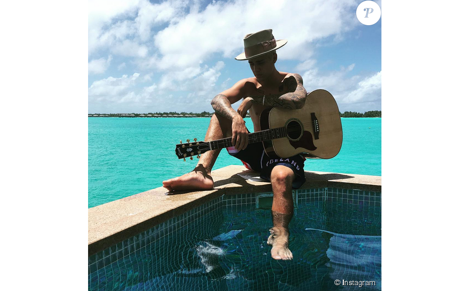 Justin Bieber à Bora Bora, le 7 octobre 2015 Purepeople