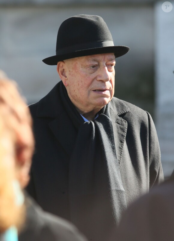 Hervé Bourges - Obsèques de Jean-Noël Tassez, le compagnon de Charlotte Rampling, au crématorium du cimetière du Père-Lachaise à Paris, le 9 octobre 2015