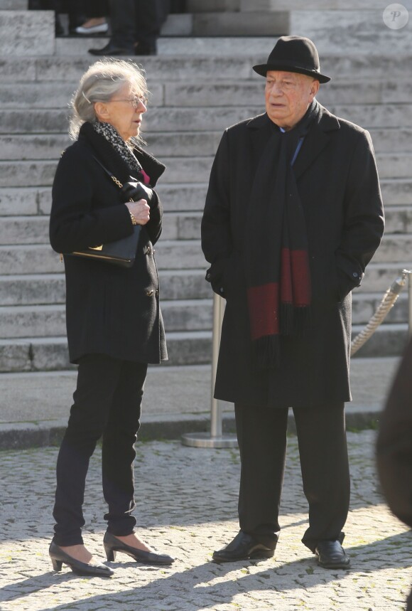 Hervé Bourges - Obsèques de Jean-Noël Tassez, le compagnon de Charlotte Rampling, au crématorium du cimetière du Père-Lachaise à Paris, le 9 octobre 2015