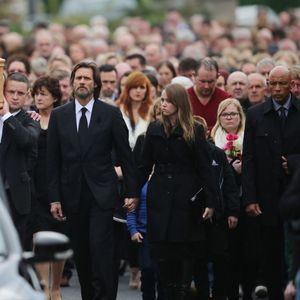 Jim Carrey lors des funérailles de sa compagne Cathriona White, au sein de l'église Our Lady of Fatima dans son village natal de Cappawhite, à Tipperary, en Irlande, le 10 octobre 2015