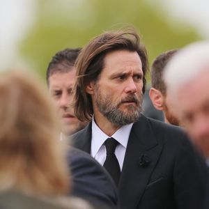 Jim Carrey lors des funérailles de sa compagne Cathriona White, au sein de l'église Our Lady of Fatima dans son village natal de Cappawhite, à Tipperary, en Irlande, le 10 octobre 2015