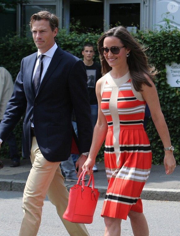 Nico Jackson et Pippa Middleton arrivent au stade de Wimbledon pour assister aux demi-finales de tennis. Le 5 juillet 2013