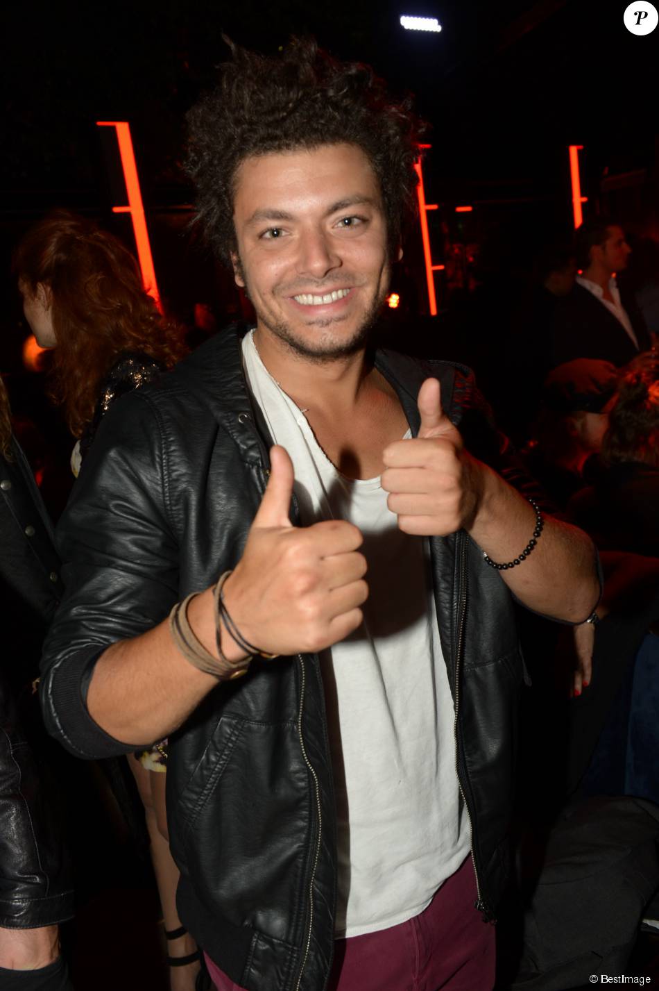 Kev Adams - Inauguration de la discothèque L&#039;Arc à Paris le 2 octobre 2014 suite à sa réouverture au 12 Rue de Presbourg.