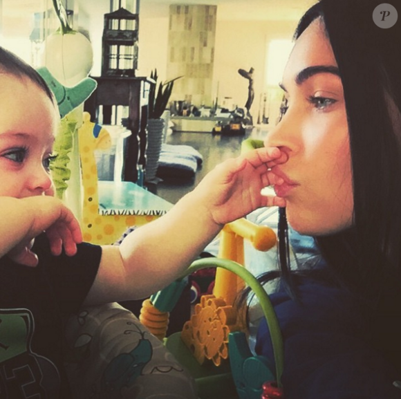 Megan Fox poste une photo de son fils Bodhi. (photo postée le 6 janvier 2015)