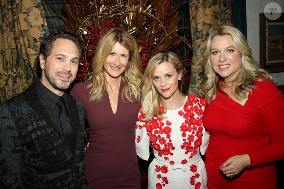 Thomas Sadoski, Laura Dern, Reese Witherspoon et Cheryl Strayed lors d'un repas en l'honneur du film Wild à La Grenouille à New York le 3 décembre 2014