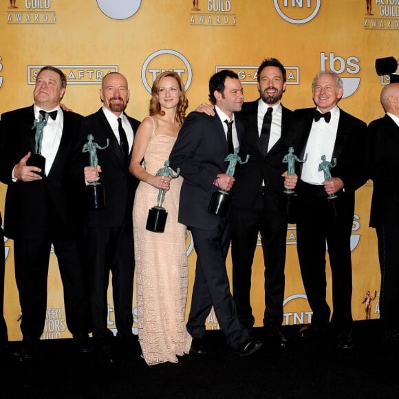 Chris Messina, John Goodman, Bryan Cranston, Kerry Bishe, Rory Cochrane, actor-director Ben Affleck, Victor Garber, Alan Arkin, Clea DuVall, Tate Donovan et Christopher Denham aux Screen Actors Guild Awards 2013.