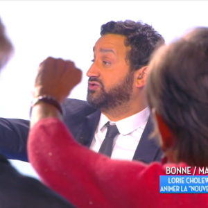 Laurie Cholewa, bientôt animatrice de Nouvelle Star ? L'équipe de TPMP n'est pas très emballée et aurait préféré que ce soit Énora Malagré. Le 15 octobre 2015 sur D8.