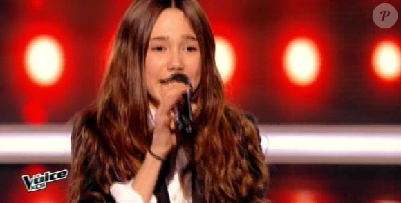 Equipe Louis Bertignac - Battle entre Shaina (14 ans), Joseph (14 ans) et Laura (13 ans) - The Voice kids, émission du 16 octobre 2015 sur TF1. Laura va en finale ! 