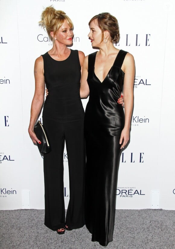Melanie Griffith et sa fille Dakota Johnson à la 22e soirée des "ELLE Women in Hollywood" à Beverly Hills, le 19 octobre 2015.