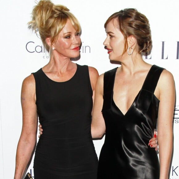 Melanie Griffith et sa fille Dakota Johnson à la 22e soirée des "ELLE Women in Hollywood" à Beverly Hills, le 19 octobre 2015.