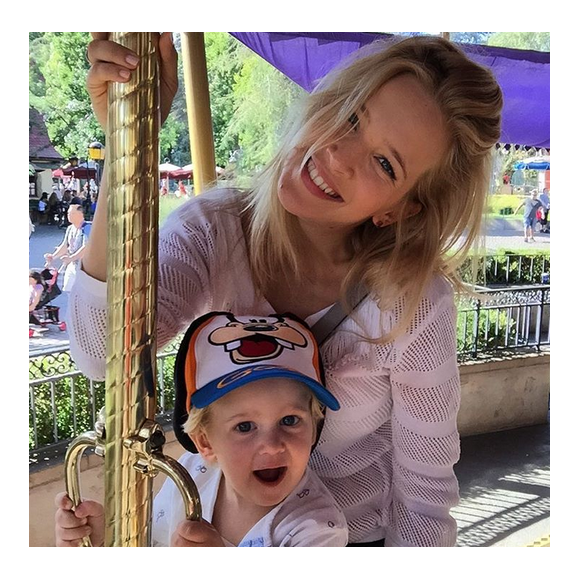 Michael Bublé a posté une photo de sa femme Luisana Lopilato et leur fils Noah sur sa page Instagram.