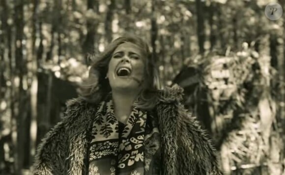 La chanteuse Adele dans le clip de Hello