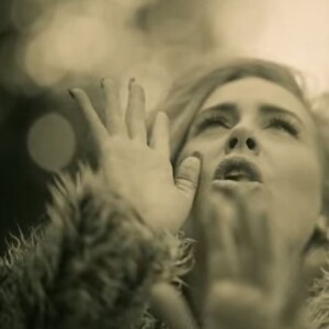 Adele dans le clip de son nouveau titre Hello