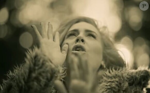 Adele dans le clip de son nouveau titre Hello