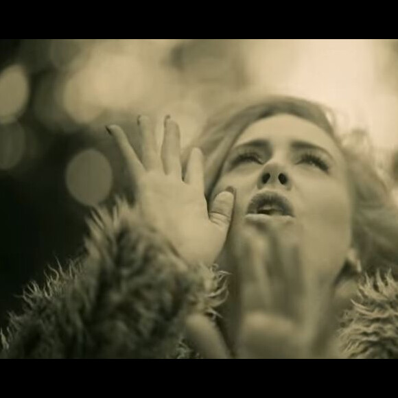 Adele dans le clip de son nouveau titre Hello