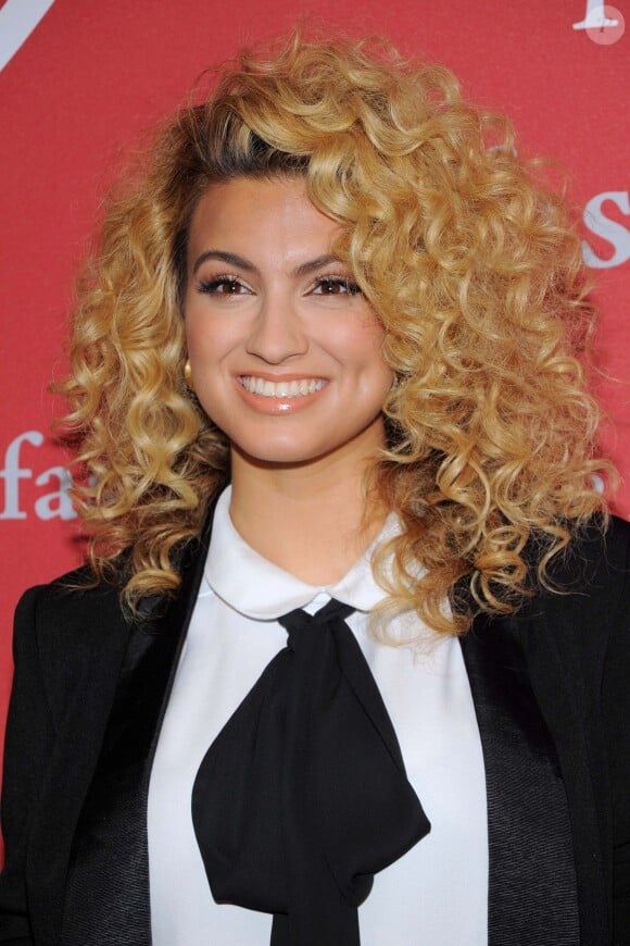 Tori Kelly lors de la soirée Fashion Group International Night Of Stars Gala au Cipriani Wall Street à New York le 22 octobre 2015.