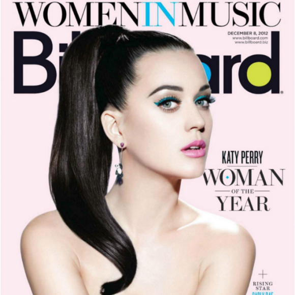 Katy Perry en couverture de Billboard, maquillage par Jake Bailey. Jake Bailey, maquilleur des stars adoré notamment par Katy Perry et Ashley Benson, est mort à 37 ans le 22 octobre 2015. Un suicide, vraisemblablement... Photo Instagram Jake Bailey.