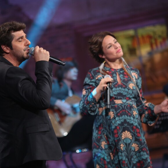 Exclusif - Patrick Fiori et Natasha St-Pier, enceinte, lors de l'enregistrement de l'émission "Du côté de chez Dave" à La Plaine Saint Denis, le mardi 20 octobre 2015. Diffusion sur France 3 le dimanche 25 octobre 2015.