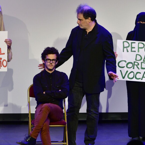 Michaël Gregorio et Raphaël Mezrahi - La grande soirée de l'humour muet dans le cadre du Festival d'Humour de Paris au Théâtre des Feux de La Rampe à Paris le 26 octobre 2015. ©Giancarlo Gorassini/Bestimage