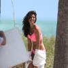Le mannequin Sara Sampaio en shooting photo pour Victoria's Secret sur la plage de Miami, le 26 octobre 2015.