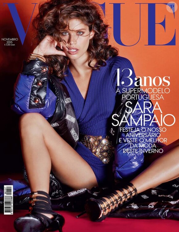 Sara Sampaio en couverture du numéro de novembre 2015 du magazine Vogue Portugal. Photo par Isabel Pinto.