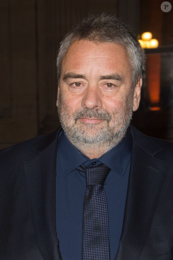 Luc Besson - Remise de la Médaille d'Or de l'Académie des Arts et Techniques du Cinéma à Luc Besson par Alain Terzian, à la Monnaie de Paris, le 19 janvier 2015.