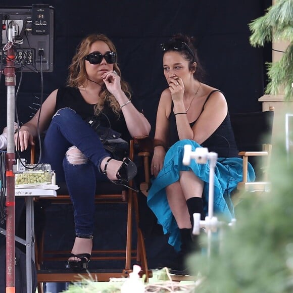 Mariah Carey sur le tournage de son nouveau film "A Christmas Melody" avec Lacey Chabert à Cincinnati dans l'Ohio, le 8 octobre 2015.