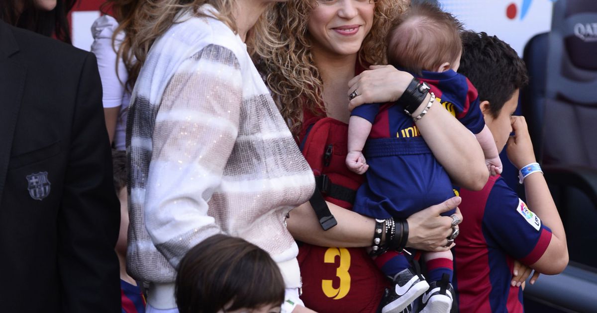 Shakira, avec ses enfants Milan (2 ans) et Sasha (3