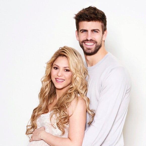 Shakira (enceinte de leur 2ème enfant), Gerard Pique et leur fils Milan ont posé pour l'Unicef à l'occasion de leur Baby Shower. Le 8 décembre 2014