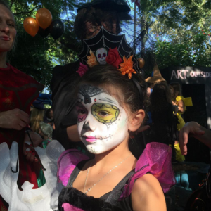 Adriana Lima a feté Halloween avec ses filles Valentina et Sienna