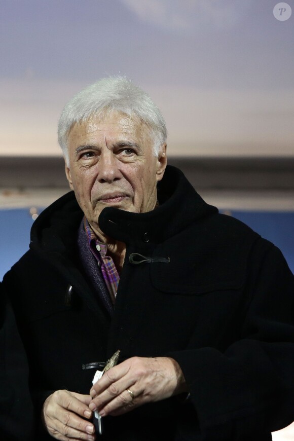 Guy Bedos - Rassemblement place de la République à Paris pour la 8ème Journée mondiale pour le droit de mourir dans la dignité, le 2 novembre 2015.