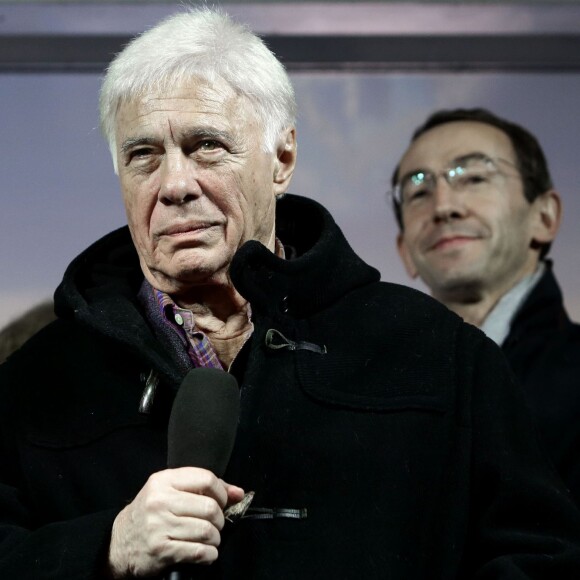 Guy Bedos - Rassemblement place de la République à Paris pour la 8ème Journée mondiale pour le droit de mourir dans la dignité, le 2 novembre 2015.