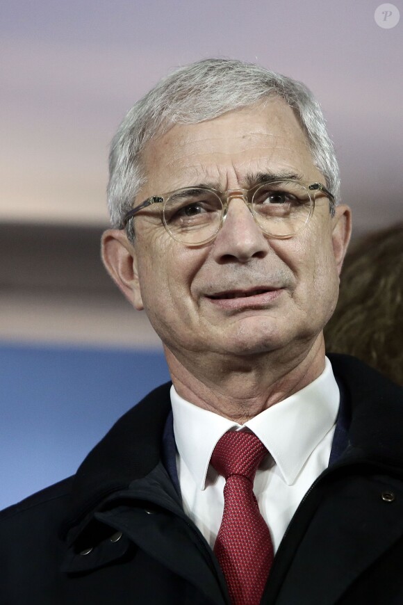 Claude Bartolone - Rassemblement place de la République à Paris pour la 8ème Journée mondiale pour le droit de mourir dans la dignité, le 2 novembre 2015.