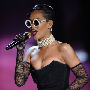 Rihanna lors du défilé Victoria's Secretle 7 novembre 2012