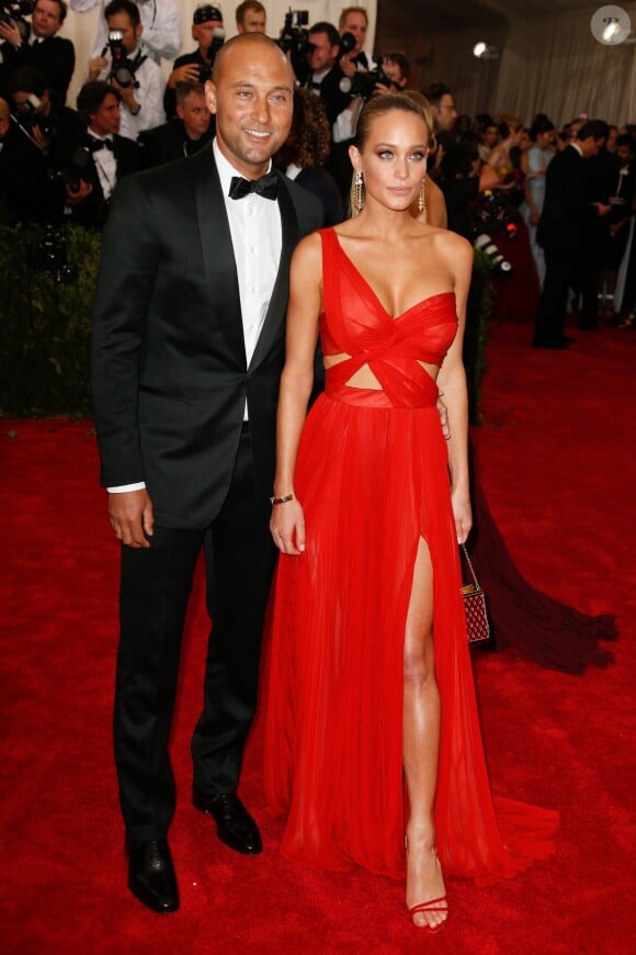 Derek Jeter et Hannah Davis lors du Costume Institute Gala 2015 au Met de New York, le 4 mai 2015. Le couple s'est fiancé en octobre.
