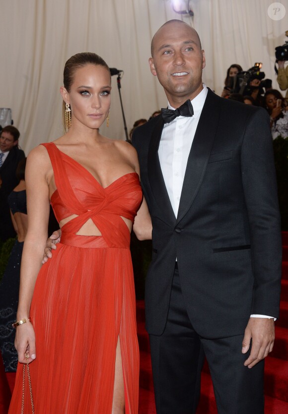 Derek Jeter et Hannah Davis lors du Costume Institute Gala 2015 au Met de New York, le 4 mai 2015. Le couple s'est fiancé en octobre.