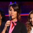 Karine Ferri, enceinte et radieuse, lors de la finale de  The Voice Kids 2 , vendredi 23 octobre sur TF1.