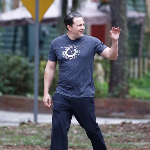 Ben Affleck semble avoir grossi sur le tournage de "Live by night" à Brunswick le 4 novembre 2015.