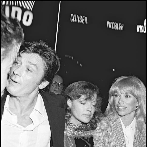 Alain Delon, Romy Schneider et Mireille Darc - Avant-première du film Dans la peau d'un flic en 1981