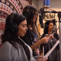 Les soeurs Kardashian-Jenner et Caitlyn : Chanteuses pour l'anniversaire de Kris