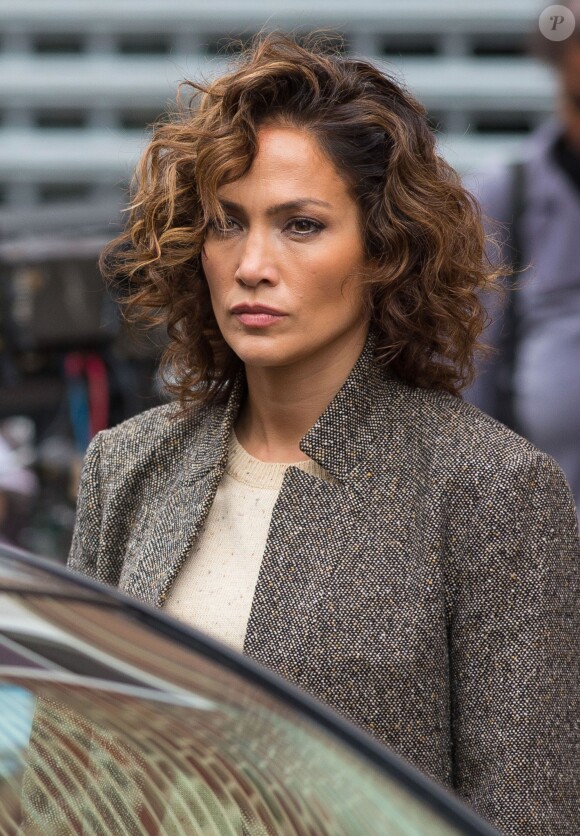 Jennifer Lopez sur le tournage du film 'Shades of Blue' à Sunset Park à New York. Ray Liotta et Casper Smart tournent une scène ensemble sur une aire de jeux pour enfants. Le 2 novembre 2015