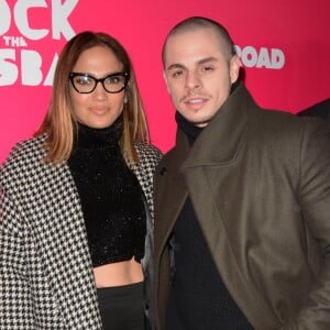 Jennifer Lopez et son compagnon Casper Smart - Première de "Rock The Kasbah" à New York, le 19 octobre 2015.